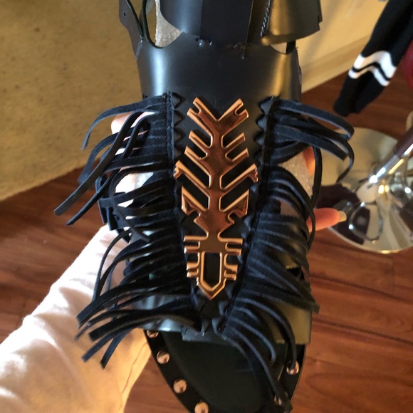 Beautiful and Rock Ivy Kirzhner Fringe Sandal. NWB - Picture 8 of 8